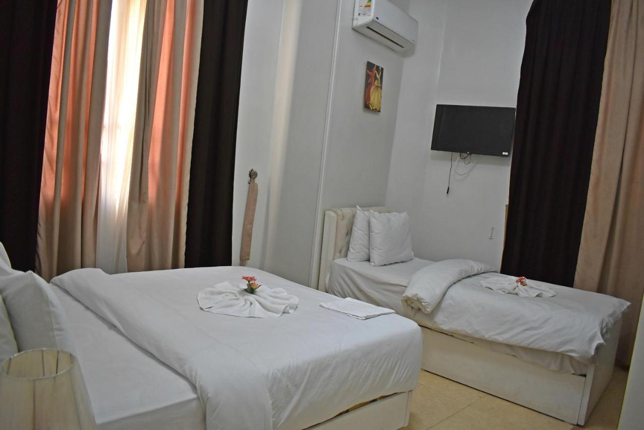 Abdeen Palace Hostel Cairo Exterior photo