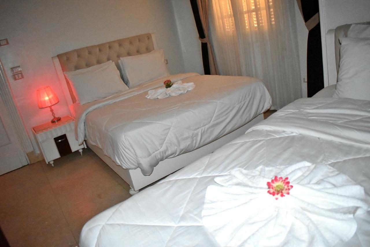 Abdeen Palace Hostel Cairo Exterior photo